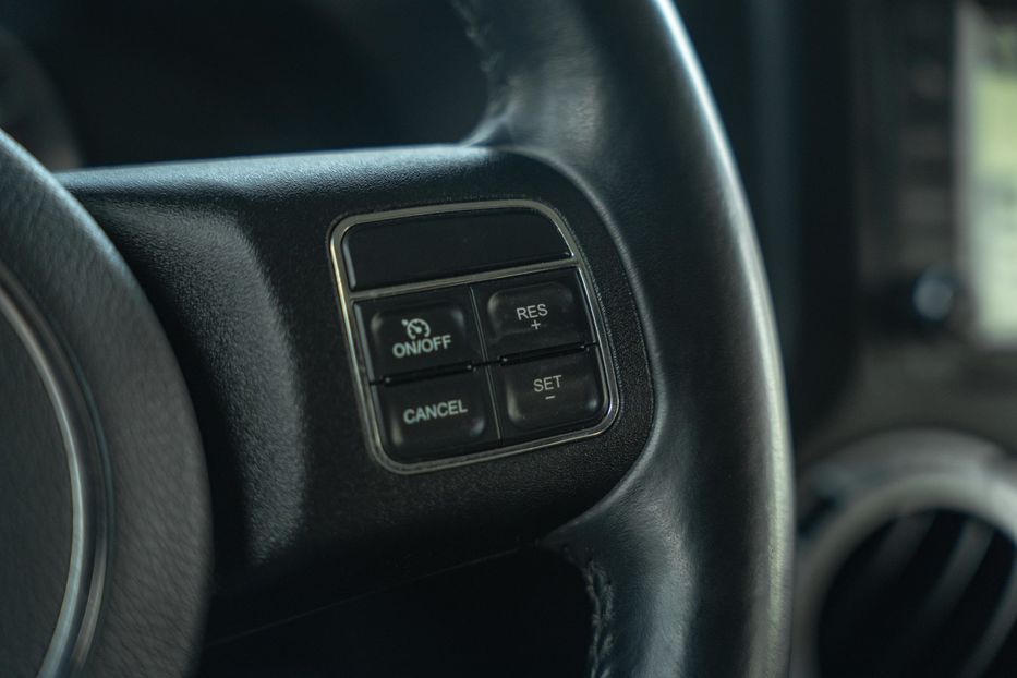 Продам Jeep Wrangler 2012 года в Черновцах
