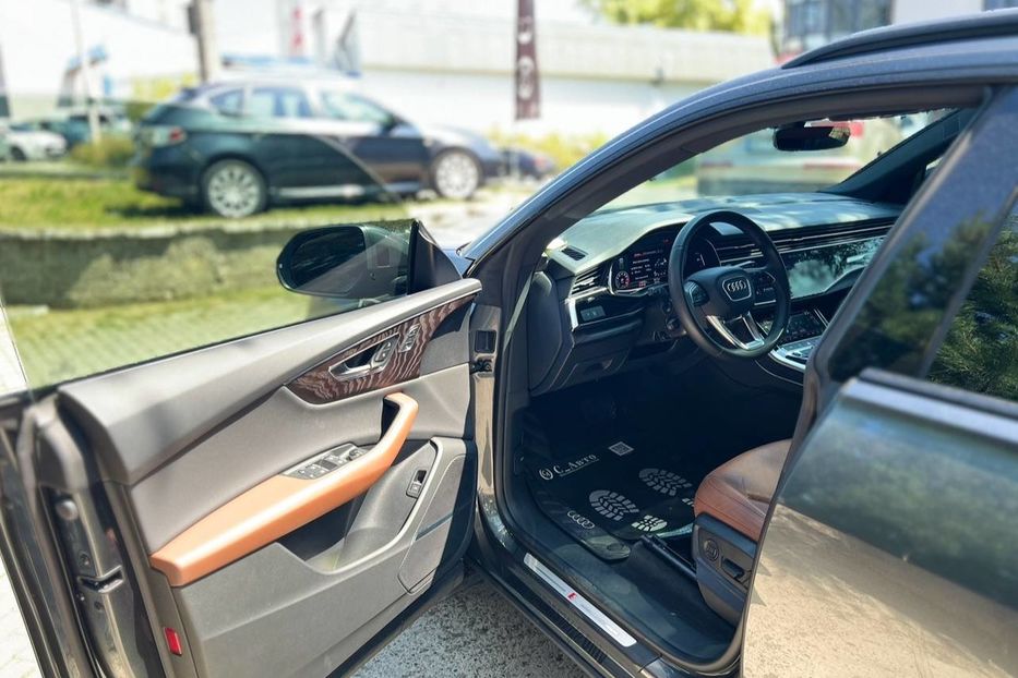 Продам Audi Q8 2020 года в г. Черневцы, Винницкая область