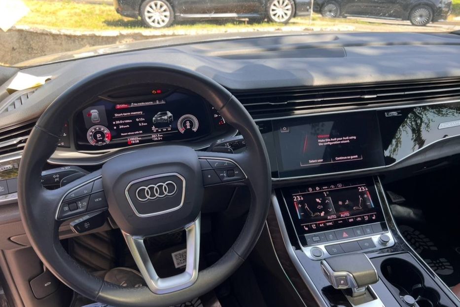 Продам Audi Q8 2020 года в г. Черневцы, Винницкая область
