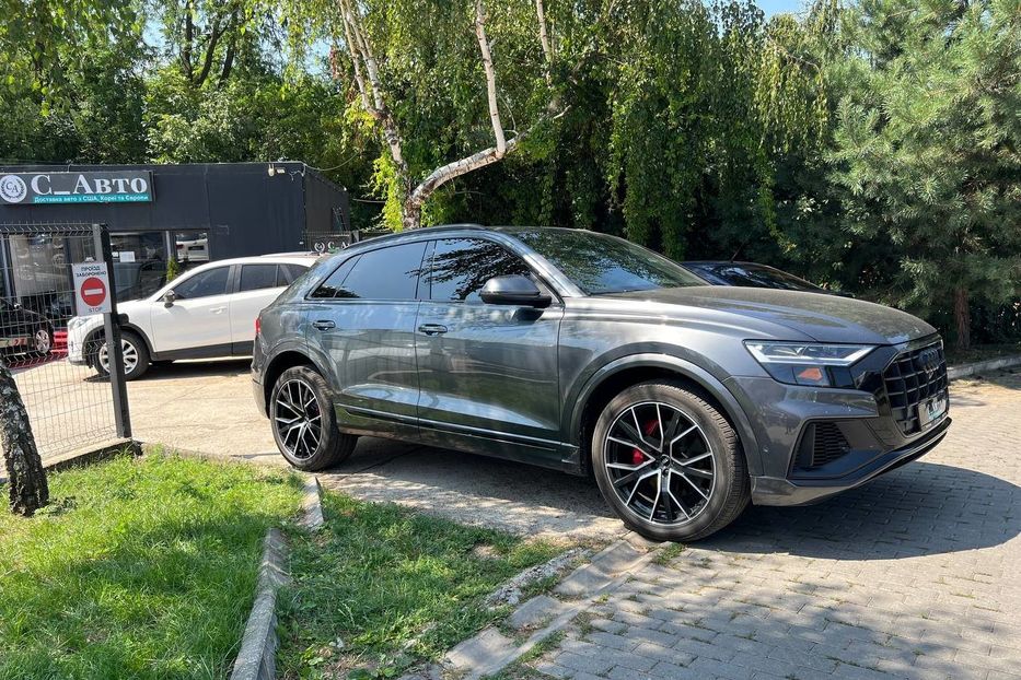 Продам Audi Q8 2020 года в г. Черневцы, Винницкая область