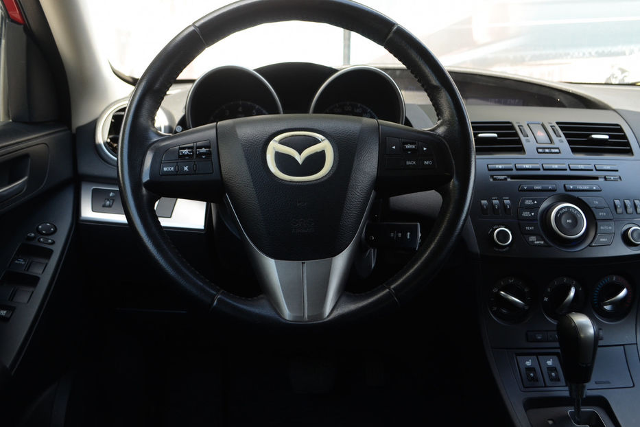 Продам Mazda 3 2012 года в Киеве