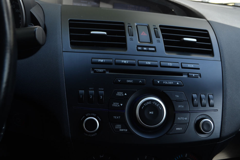 Продам Mazda 3 2012 года в Киеве