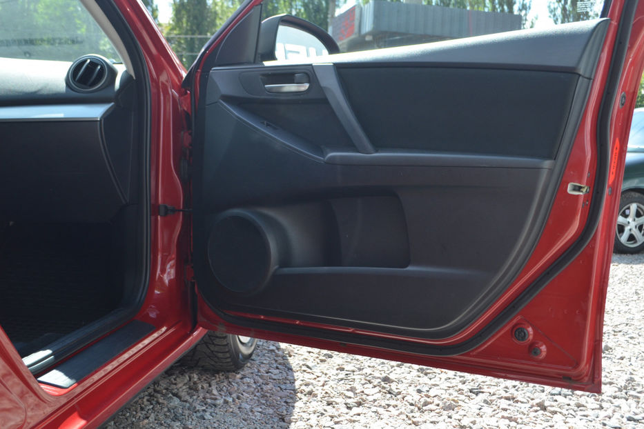 Продам Mazda 3 2012 года в Киеве