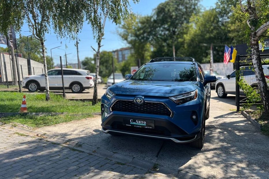 Продам Toyota Rav 4 2023 года в Черновцах