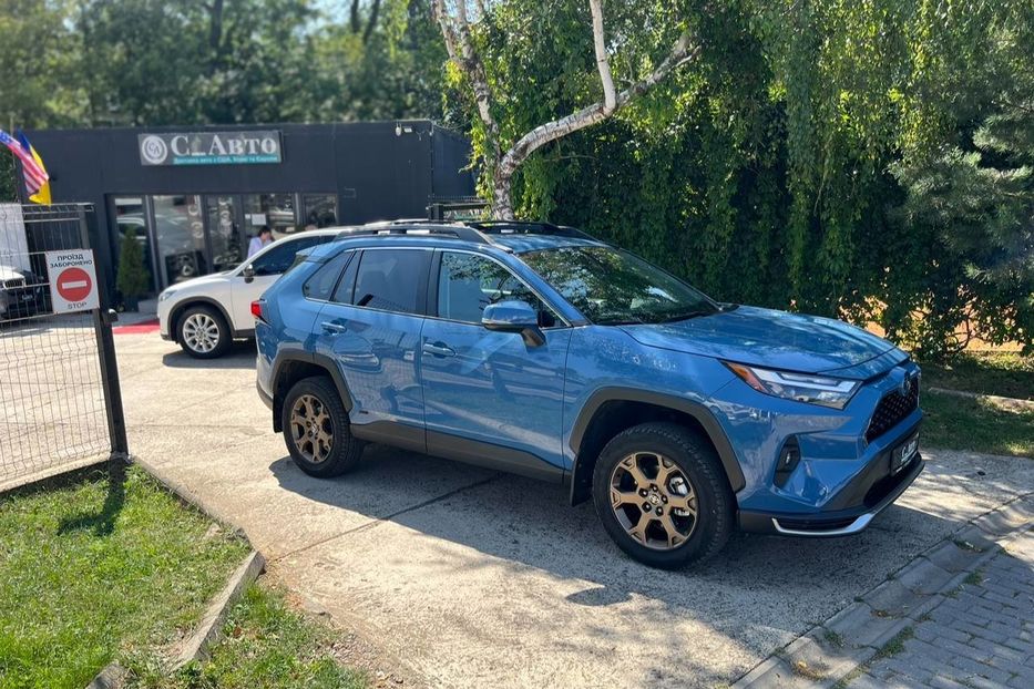 Продам Toyota Rav 4 2023 года в Черновцах