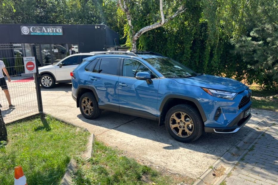 Продам Toyota Rav 4 2023 года в Черновцах