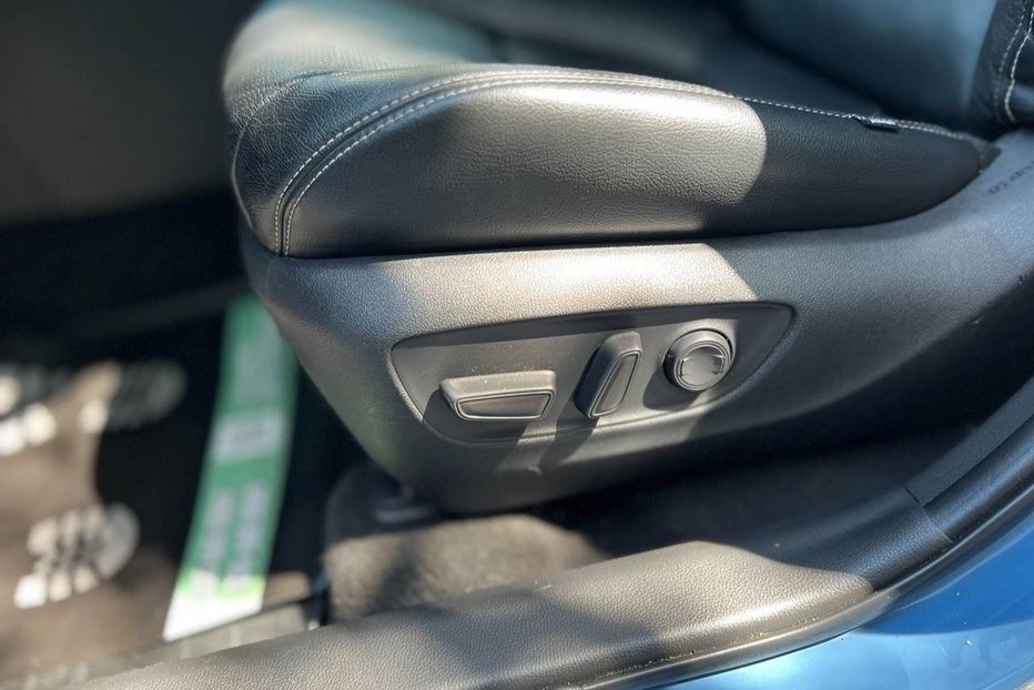 Продам Toyota Rav 4 2023 года в Черновцах