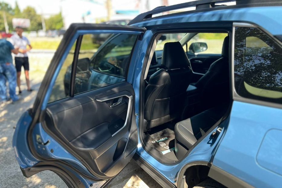 Продам Toyota Rav 4 2023 года в Черновцах