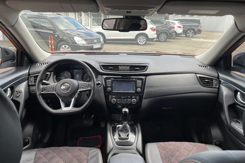 Продам Nissan X-Trail 1.6 diesel 2018 года в Киеве