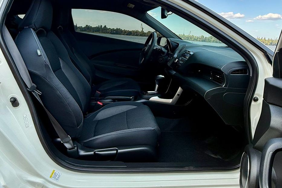 Продам Honda CR-Z 2015 года в Днепре