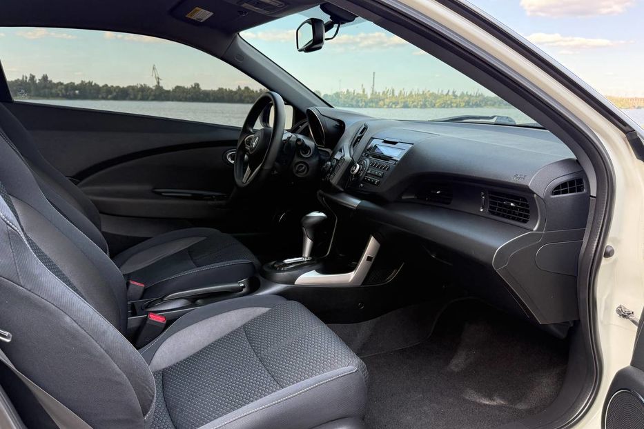 Продам Honda CR-Z 2015 года в Днепре