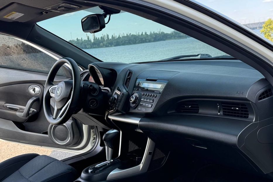 Продам Honda CR-Z 2015 года в Днепре