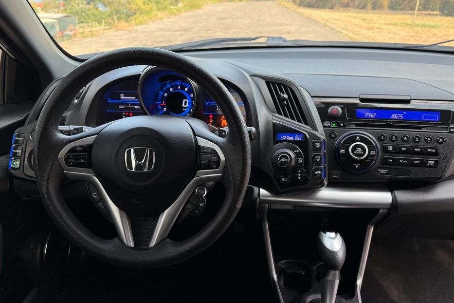 Продам Honda CR-Z 2015 года в Днепре