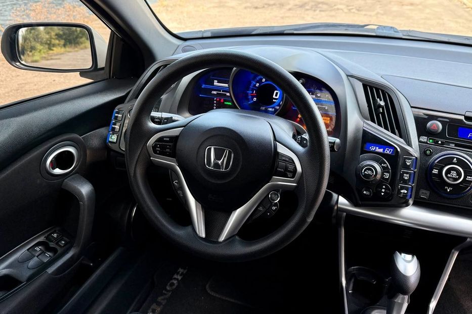 Продам Honda CR-Z 2015 года в Днепре