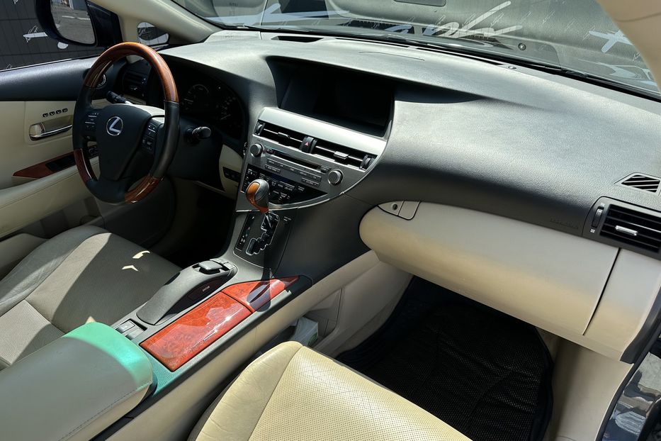 Продам Lexus RX 450 Hybrid  2010 года в Киеве