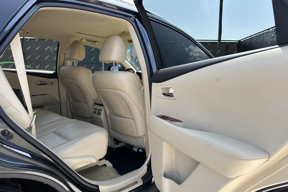 Продам Lexus RX 450 Hybrid  2010 года в Киеве