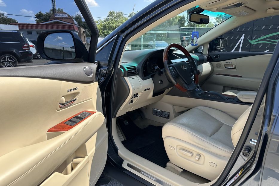 Продам Lexus RX 450 Hybrid  2010 года в Киеве