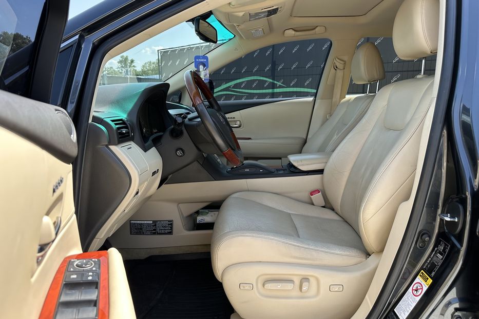 Продам Lexus RX 450 Hybrid  2010 года в Киеве