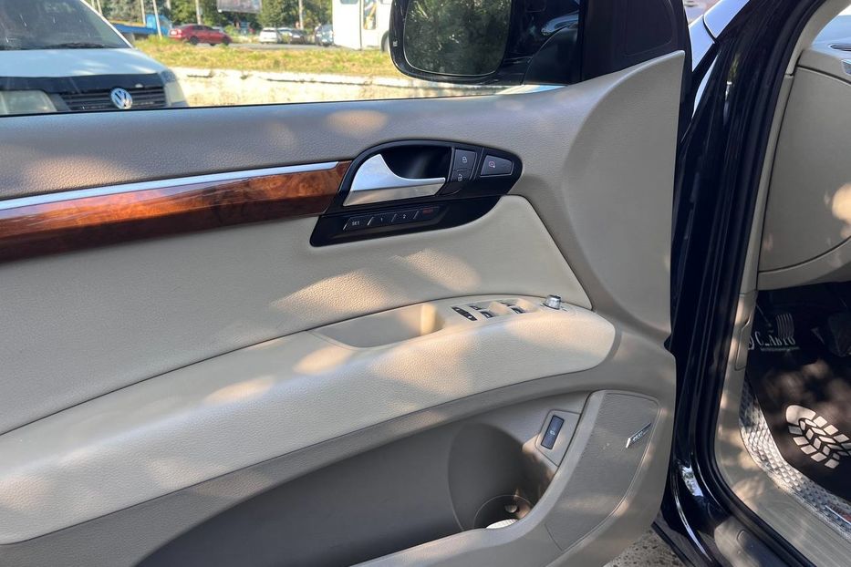 Продам Audi Q7 2013 года в Черновцах