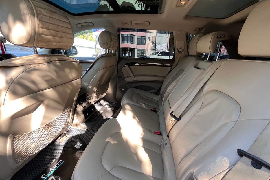 Продам Audi Q7 2013 года в Черновцах