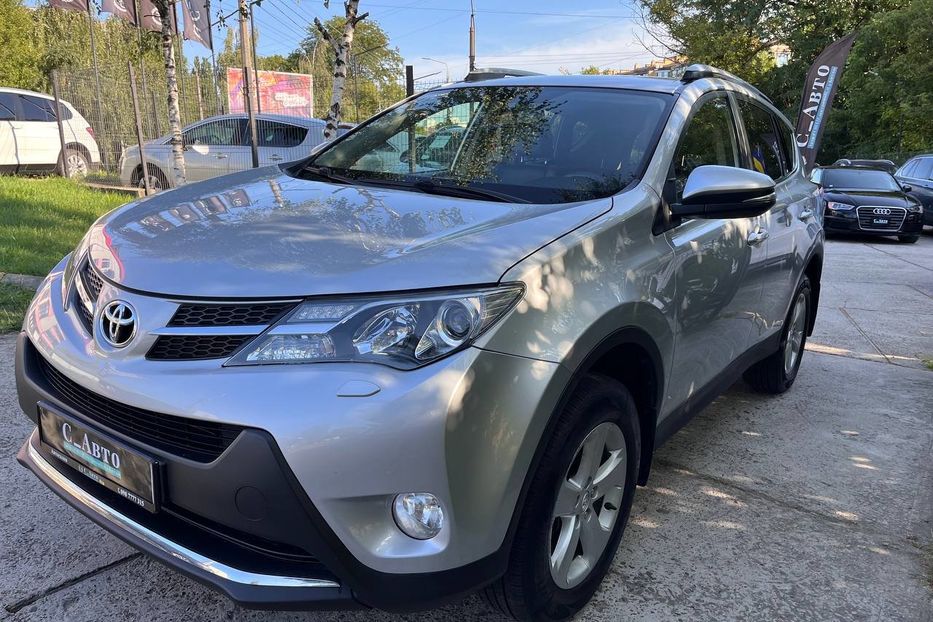 Продам Toyota Rav 4 2014 года в Черновцах