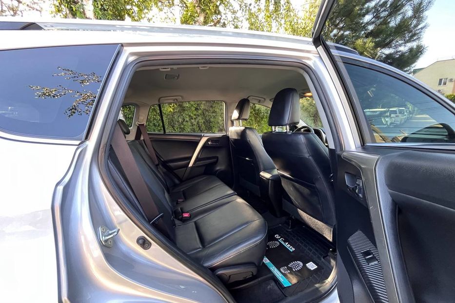 Продам Toyota Rav 4 2014 года в Черновцах