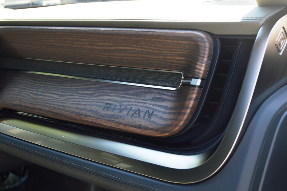 Продам Другое Другое Rivian R1S 2023 года в Одессе