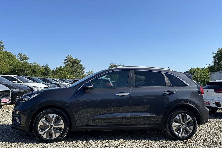 Продам Kia Niro 64 кВт Макс. комплектація 2020 года в Львове