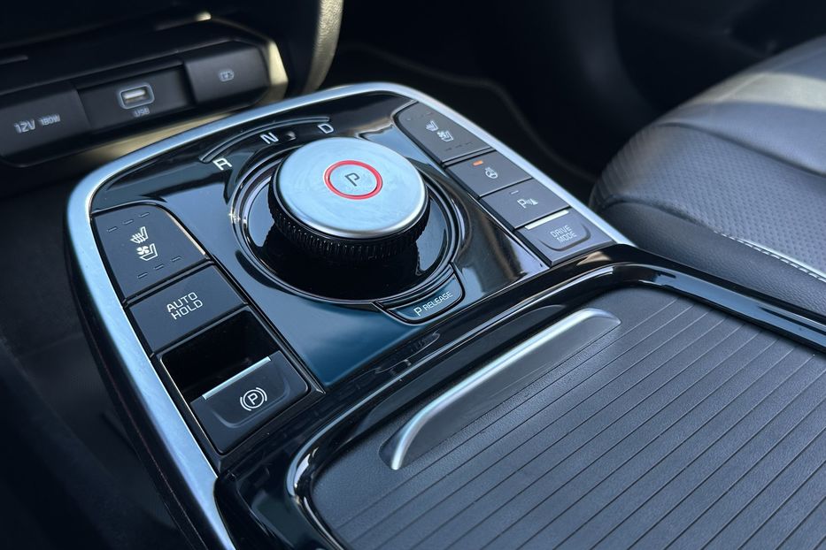 Продам Kia Niro 64 кВт Макс. комплектація 2020 года в Львове