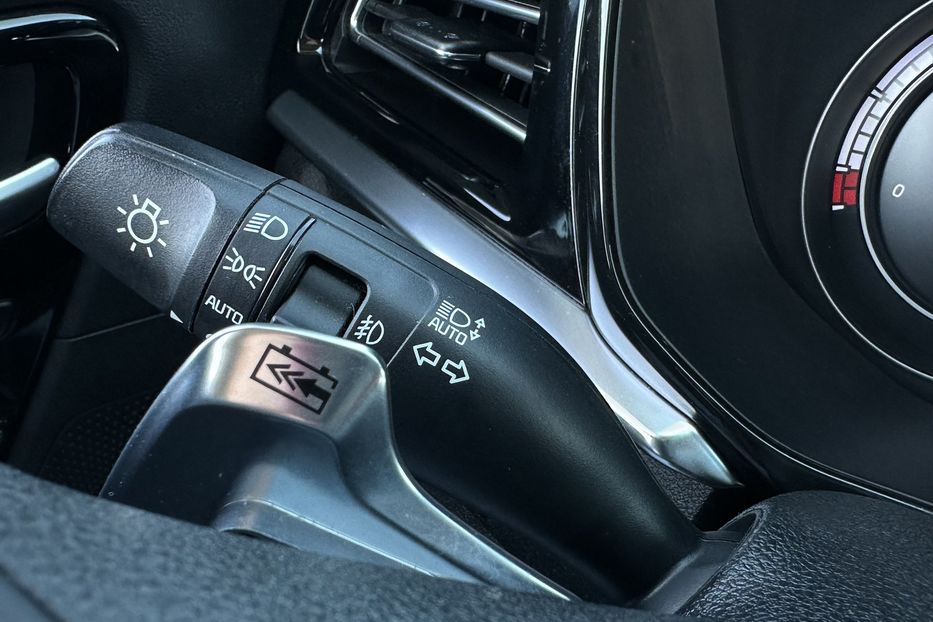 Продам Kia Niro 64 кВт Макс. комплектація 2020 года в Львове
