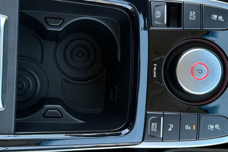 Продам Kia Niro 64 кВт Макс. комплектація 2020 года в Львове