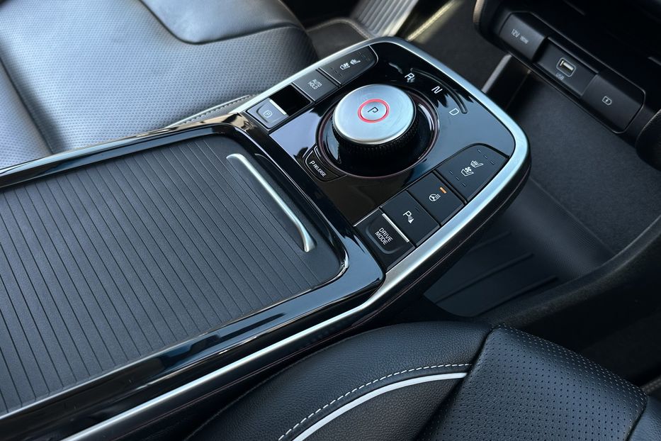 Продам Kia Niro 64 кВт Макс. комплектація 2020 года в Львове