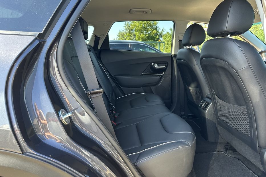 Продам Kia Niro 64 кВт Макс. комплектація 2020 года в Львове