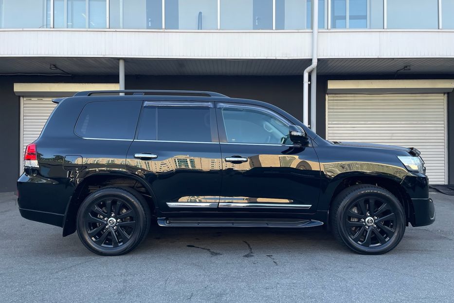 Продам Toyota Land Cruiser 200 Premium  2016 года в Киеве