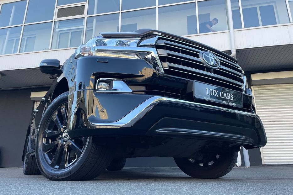 Продам Toyota Land Cruiser 200 Premium  2016 года в Киеве