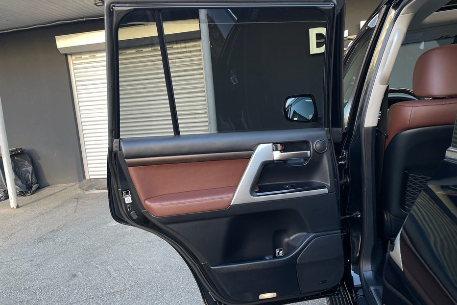 Продам Toyota Land Cruiser 200 Premium  2016 года в Киеве