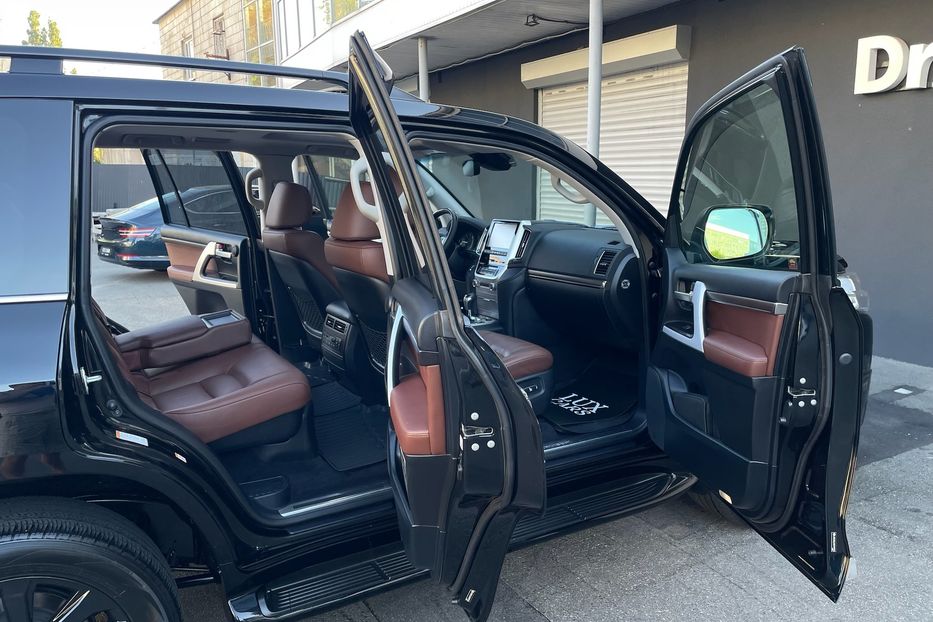 Продам Toyota Land Cruiser 200 Premium  2016 года в Киеве
