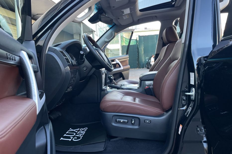 Продам Toyota Land Cruiser 200 Premium  2016 года в Киеве