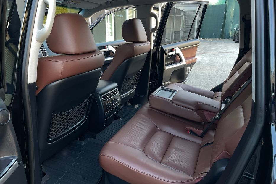 Продам Toyota Land Cruiser 200 Premium  2016 года в Киеве