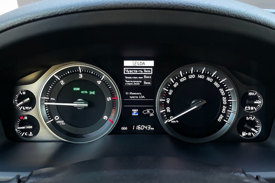 Продам Toyota Land Cruiser 200 Premium  2016 года в Киеве