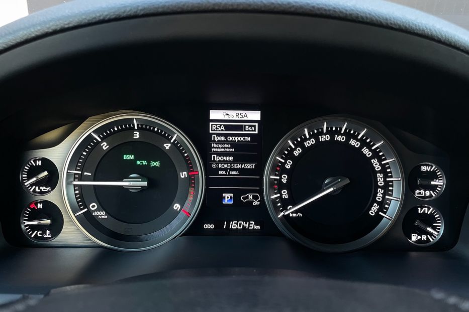 Продам Toyota Land Cruiser 200 Premium  2016 года в Киеве