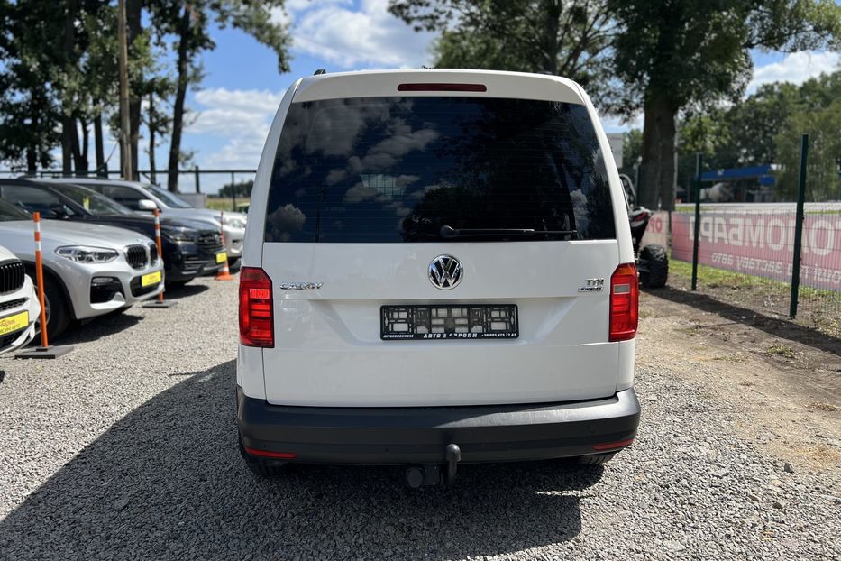 Продам Volkswagen Caddy пасс. COMIS 2015 года в г. Умань, Черкасская область