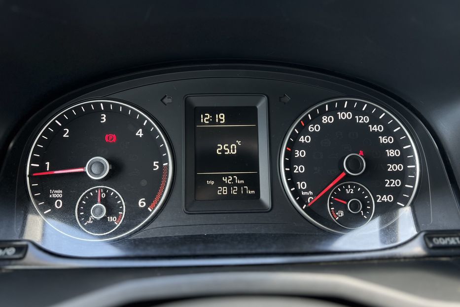 Продам Volkswagen Caddy пасс. COMIS 2015 года в г. Умань, Черкасская область