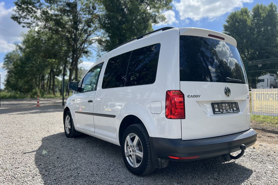 Продам Volkswagen Caddy пасс. COMIS 2015 года в г. Умань, Черкасская область