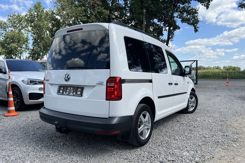 Продам Volkswagen Caddy пасс. COMIS 2015 года в г. Умань, Черкасская область