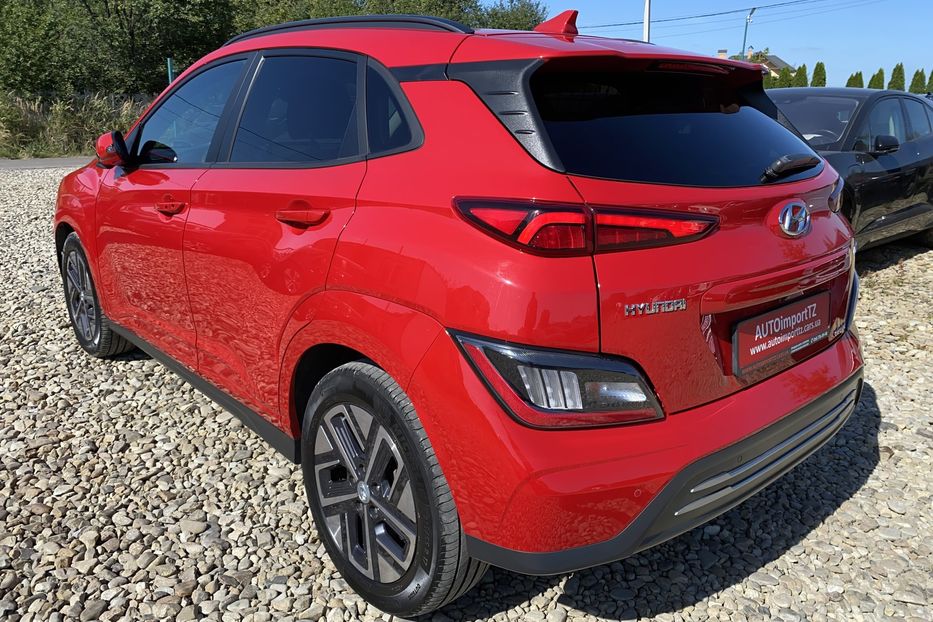 Продам Hyundai Kona 64кВтСліпізониПдгрівсиднькерма 2022 года в Львове
