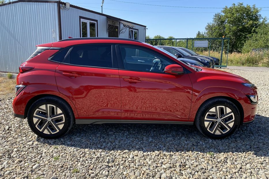 Продам Hyundai Kona 64кВтСліпізониПдгрівсиднькерма 2022 года в Львове