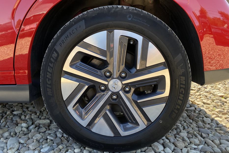 Продам Hyundai Kona 64кВтСліпізониПдгрівсиднькерма 2022 года в Львове