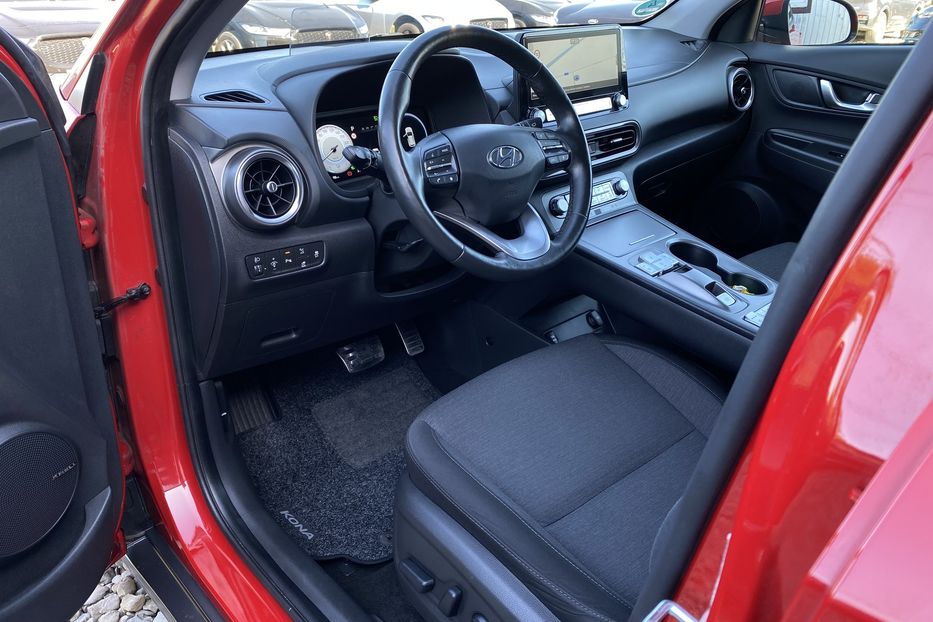 Продам Hyundai Kona 64кВтСліпізониПдгрівсиднькерма 2022 года в Львове