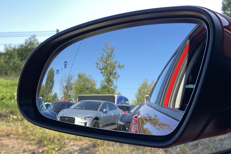 Продам Hyundai Kona 64кВтСліпізониПдгрівсиднькерма 2022 года в Львове